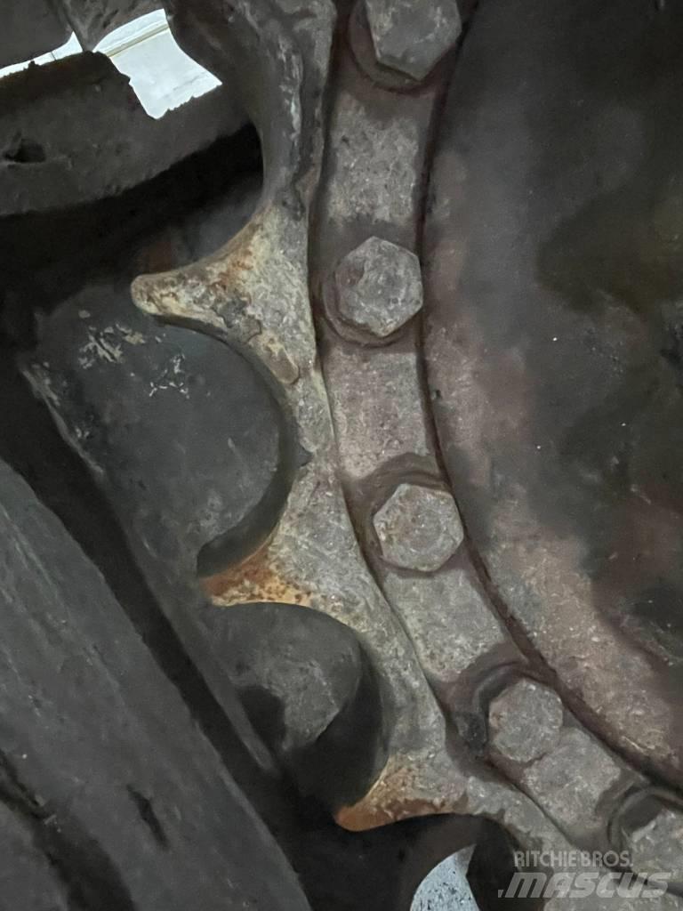 Komatsu PC 210 Bageri guseničari