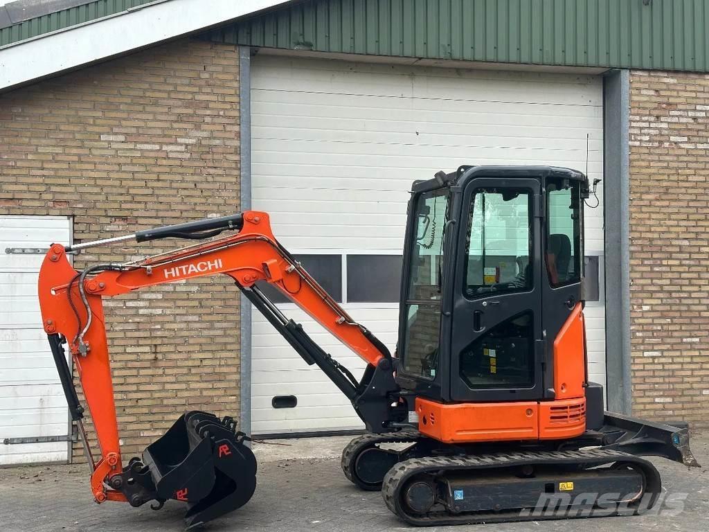 Hitachi ZX26U-6CR Mini bageri < 7t