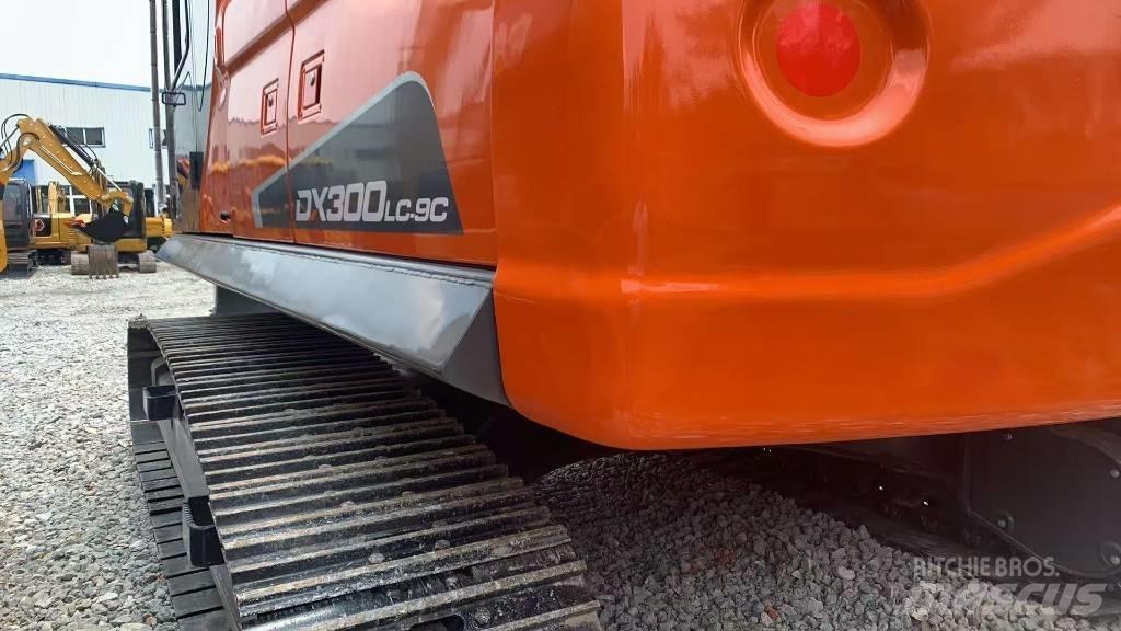 Doosan DX 300 Bageri guseničari