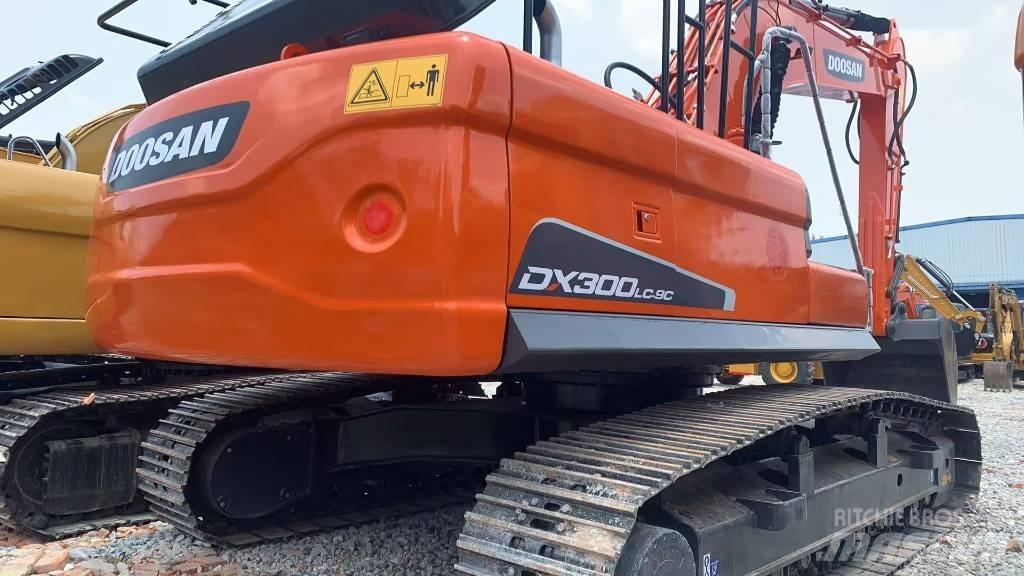 Doosan DX 300 Bageri guseničari