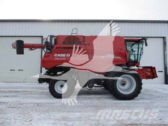 Case IH 8250 Kombajni