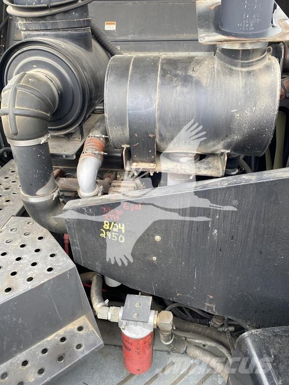 Gleaner R65 Kombajni