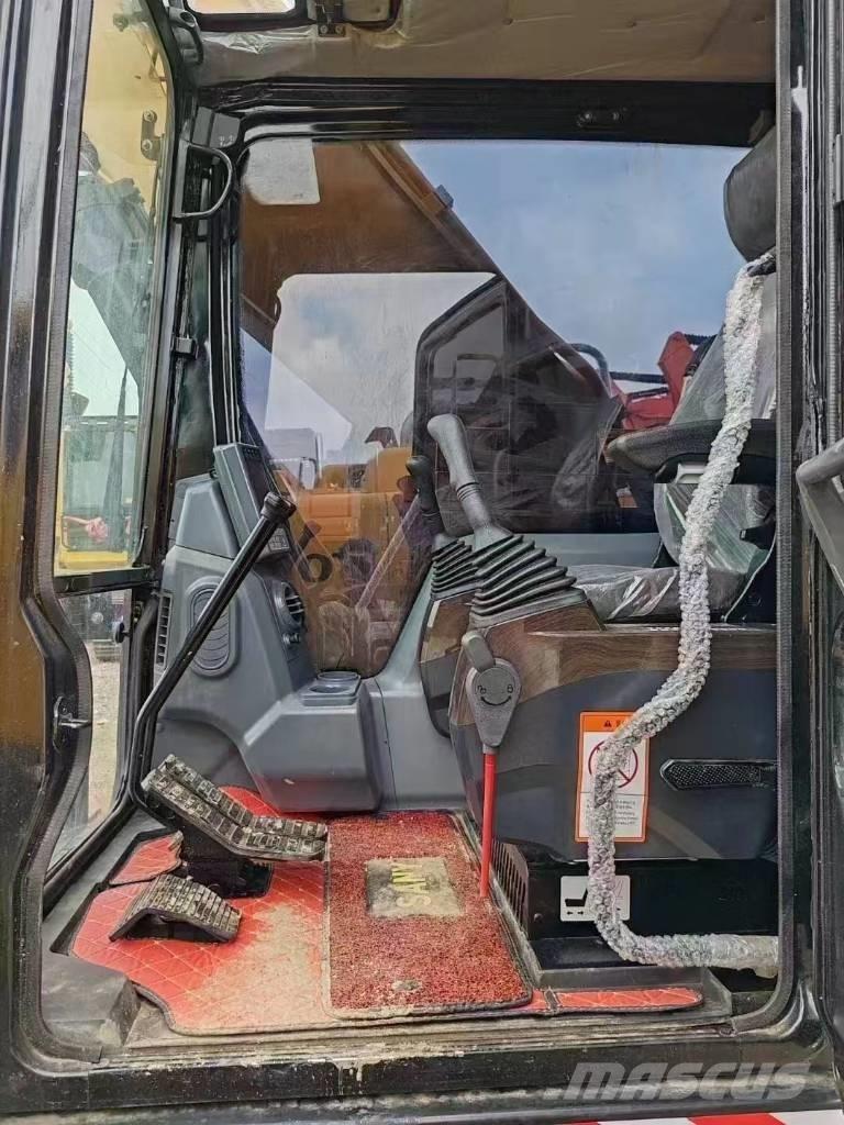 Sany SY215C Bageri guseničari