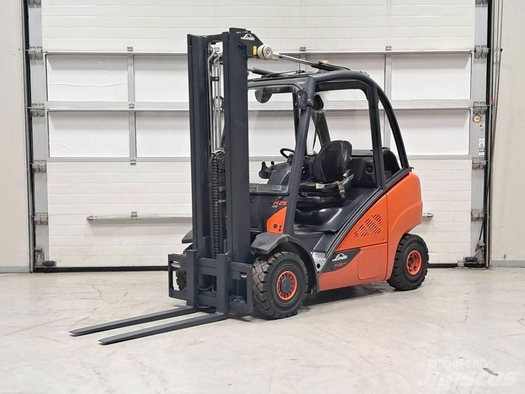 Linde H25T-02 Plinski viljuškari