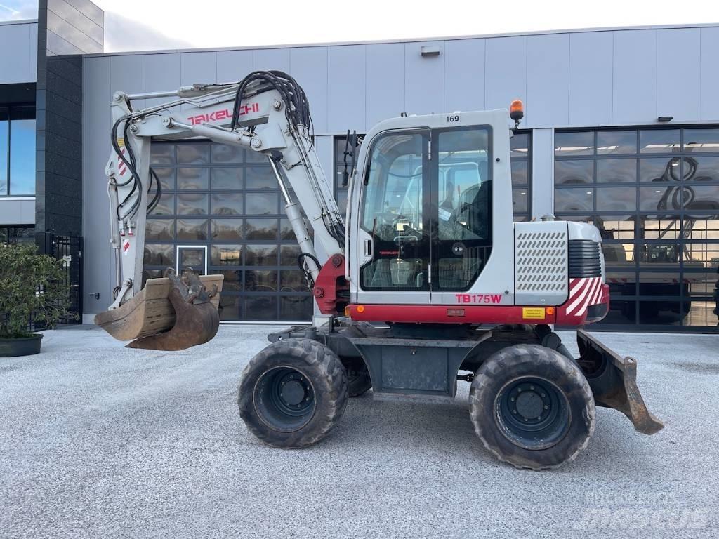 Takeuchi TB175W Midi bageri 7t – 12t