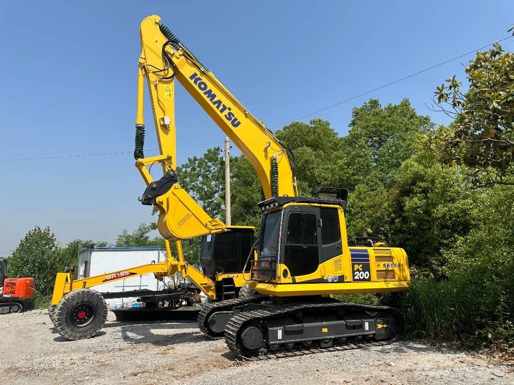 Komatsu PC200-8 Bageri guseničari