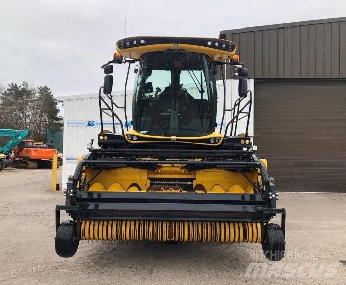 New Holland FR780 Mašine za stočnu hranu sa sopstvenim pogonom