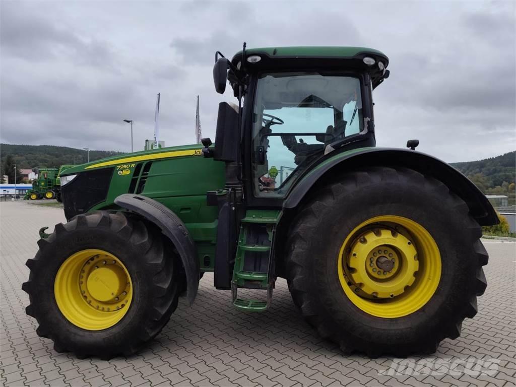 John Deere 7250R Traktori