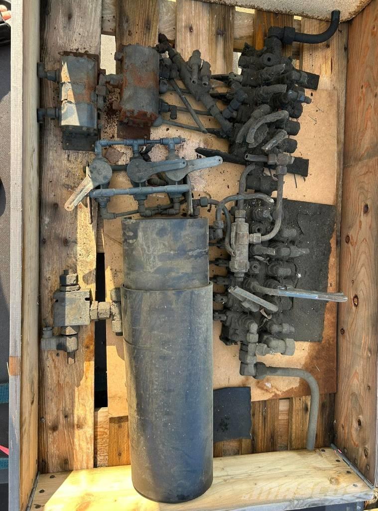 Malkki AR313000 Niski utovarivači