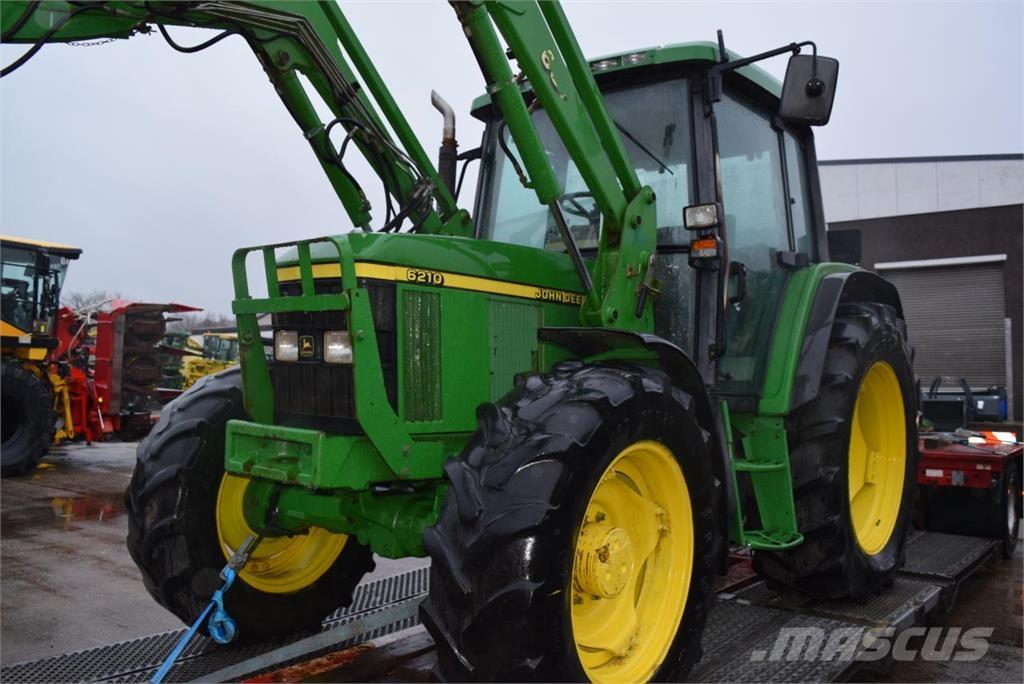 John Deere 6210 Traktori
