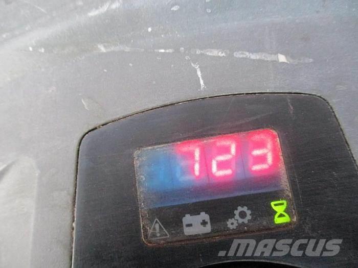 Toyota LWE 140 Nisko podizni električni viljuškar