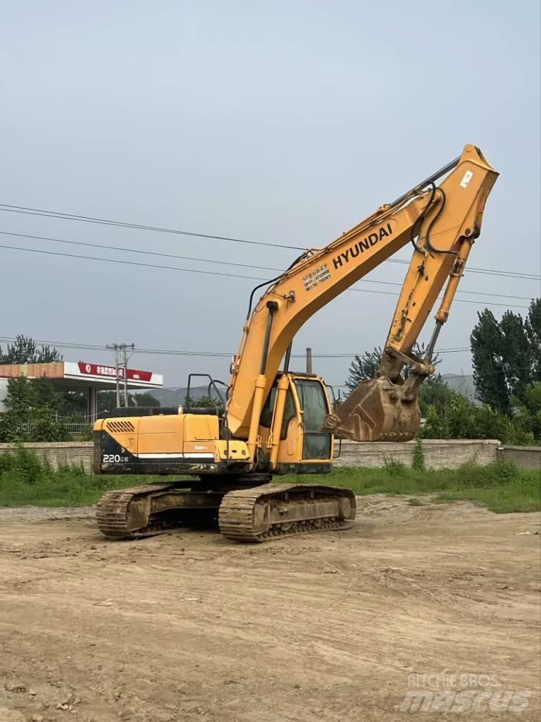 Hyundai R220-9S Bageri guseničari