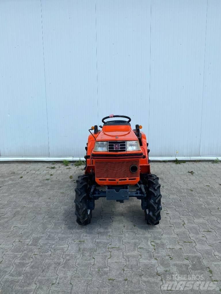 Kubota B 40 Manji traktori