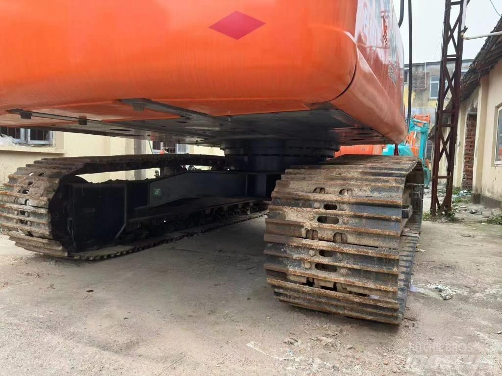 Hitachi ZX 210 Bageri guseničari