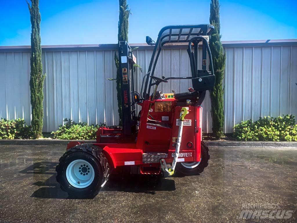 Moffett M55 Mobilni viljuškari