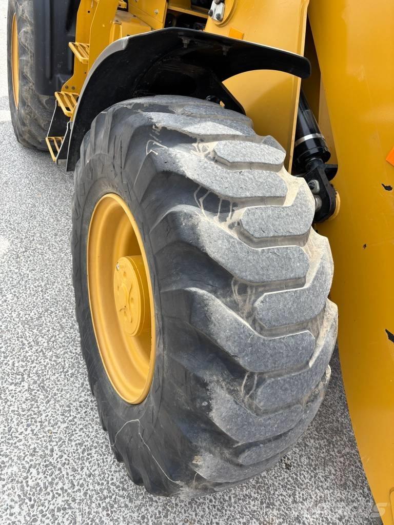 CAT 918 M Utovarivači na točkove