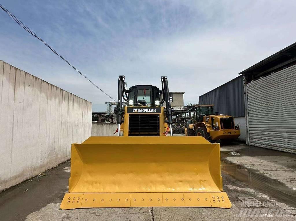 CAT D 6 R Buldožeri guseničari