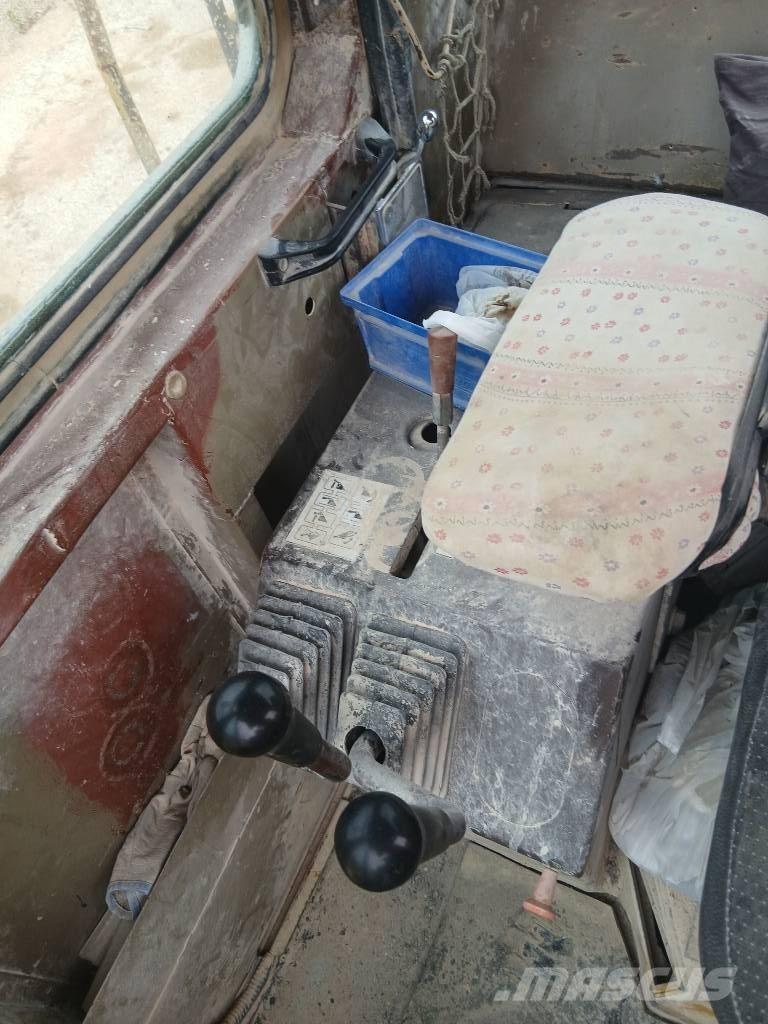 Komatsu WA 600-1 Utovarivači na točkove