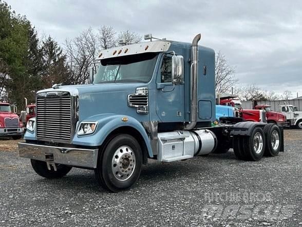 Freightliner 122SD Tegljači