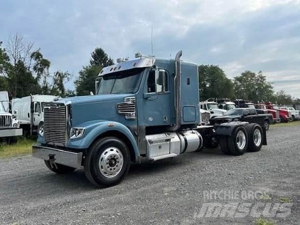 Freightliner 122SD Tegljači