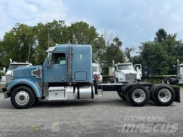 Freightliner 122SD Tegljači