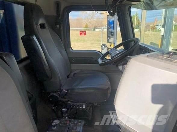 Mack GRANITE 64BR Kiperi kamioni