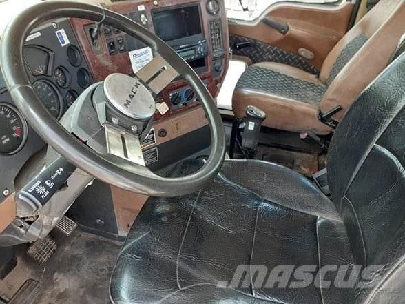 Mack GRANITE GU713 Tegljači