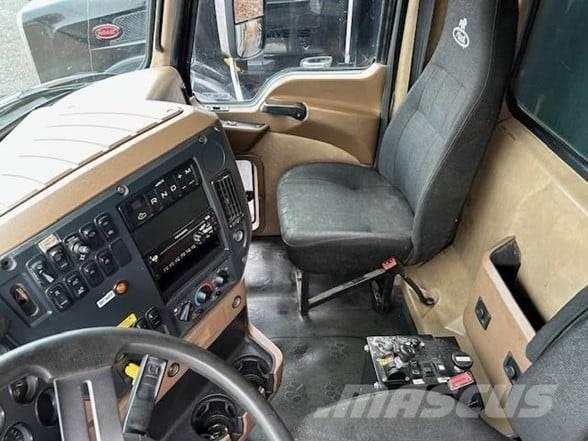 Mack GRANITE GU713 Kiperi kamioni
