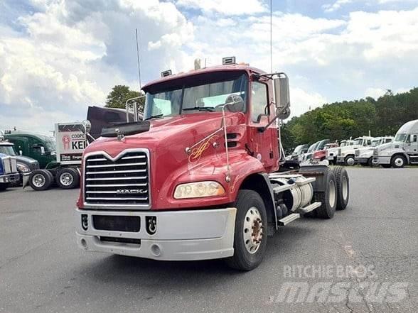 Mack PINNACLE CXU613 Tegljači