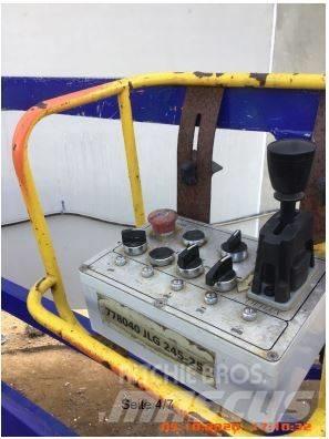 JLG 245-25 Makazaste platforme