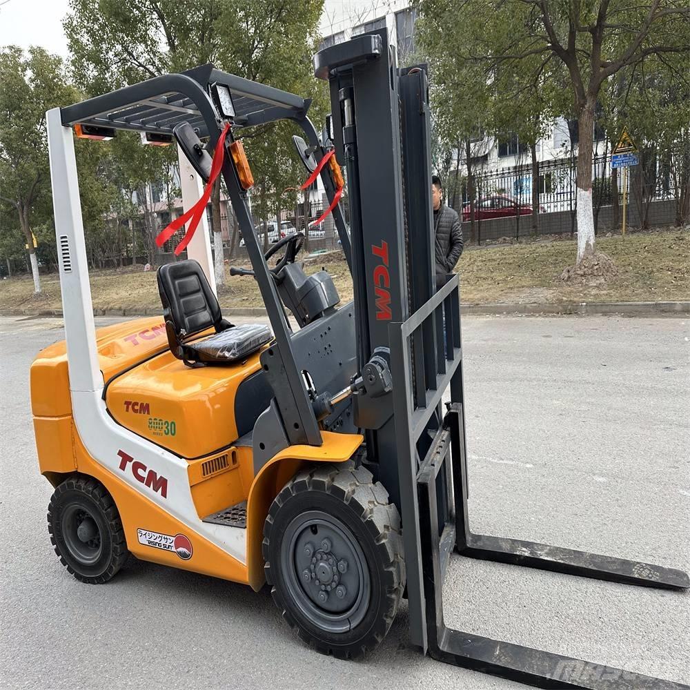 TCM FD30ZT Dizelski viljuškari
