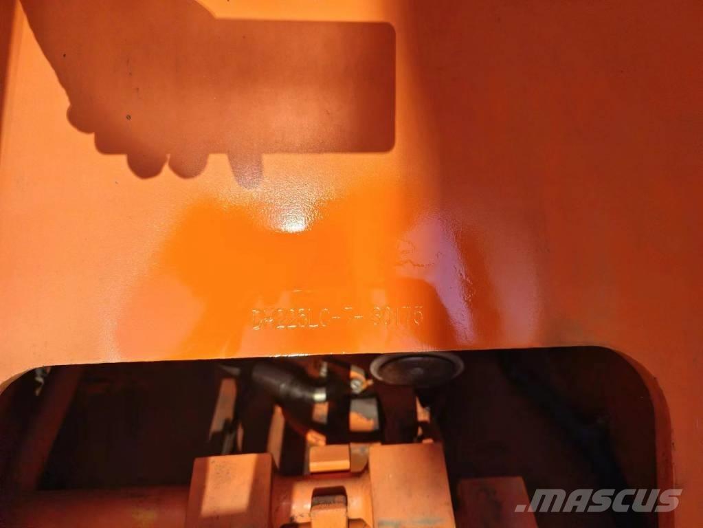 Doosan DH225LC-7 Bageri guseničari