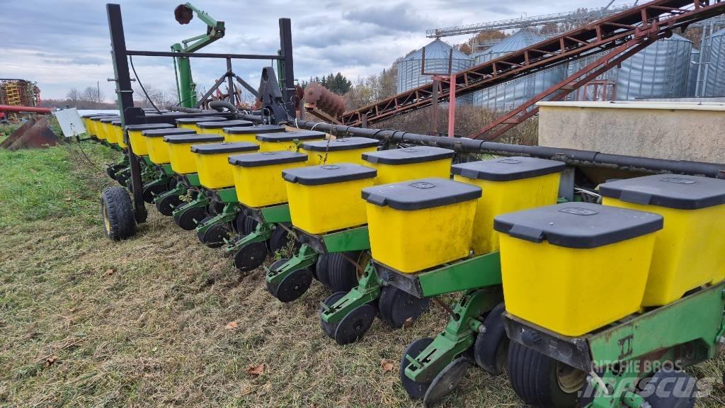 John Deere 1760 Sadilice