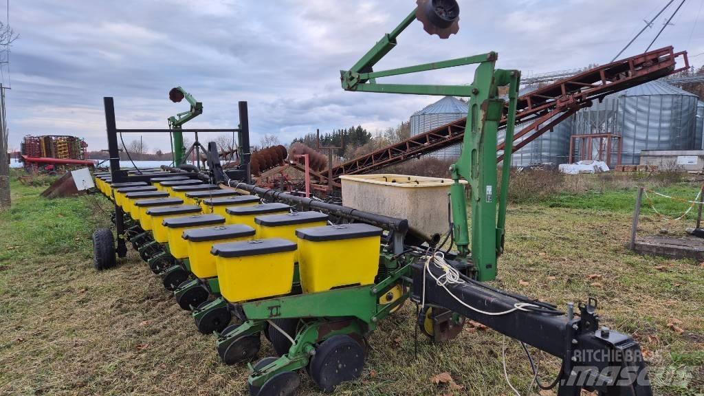 John Deere 1760 Sadilice