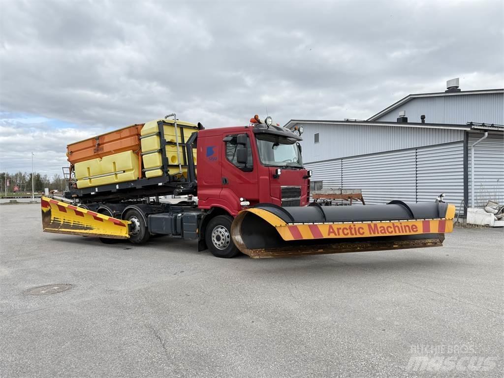 Sisu R500 8X2 Kamioni za podizanje kablova