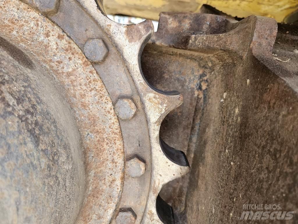 Komatsu PC210LC-8 Bageri guseničari