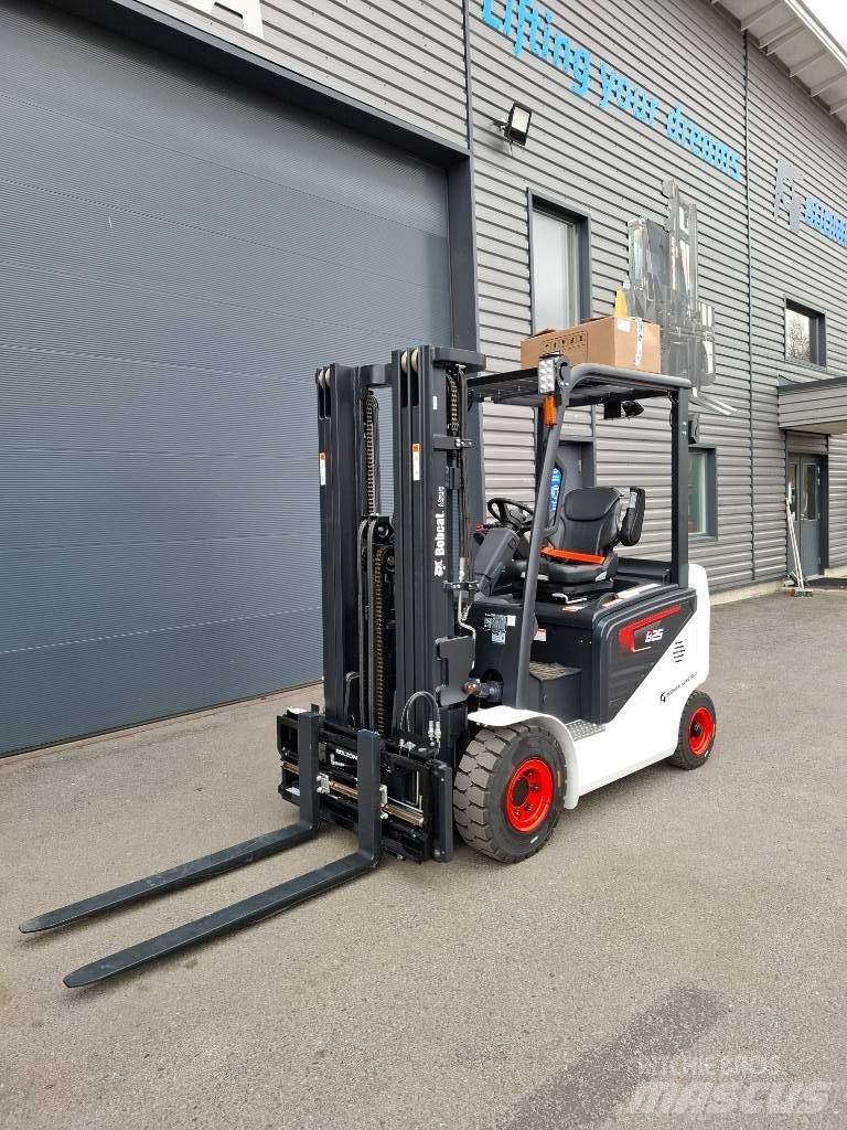 Bobcat B25NS Električni viljuškari