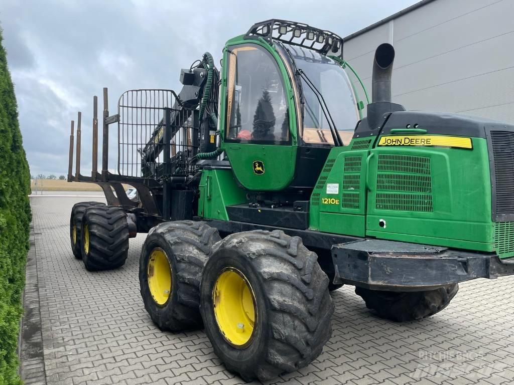John Deere 1210 E Forvarderi