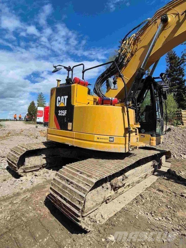 CAT 325FLCR Bageri guseničari