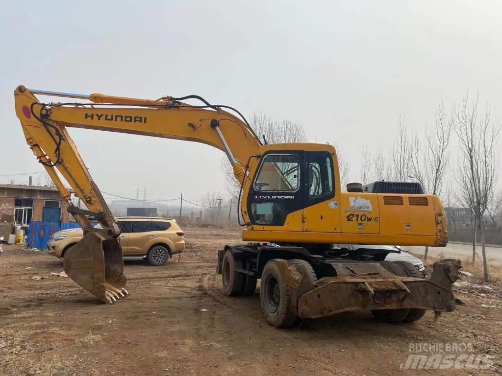 Hyundai R210WD Bageri točkaši