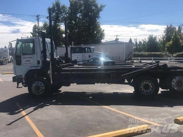 Sterling SC 8000 Autotransporteri