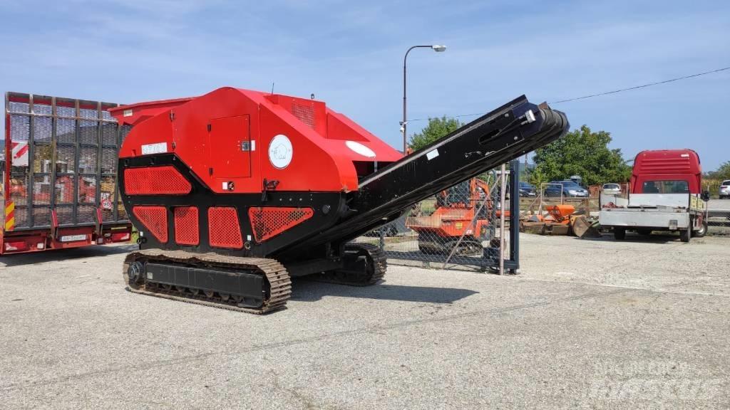 Red Rhino 7000 Mobilne drobilice
