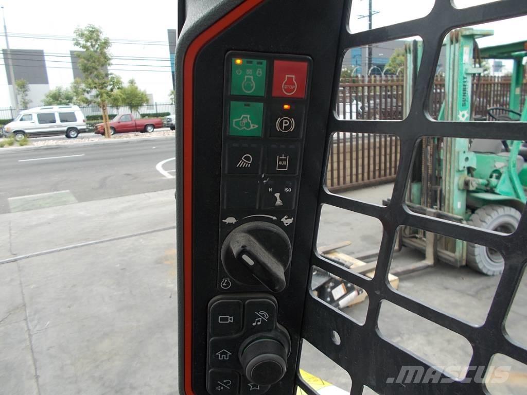 Bobcat S62 Skid steer mini utovarivači