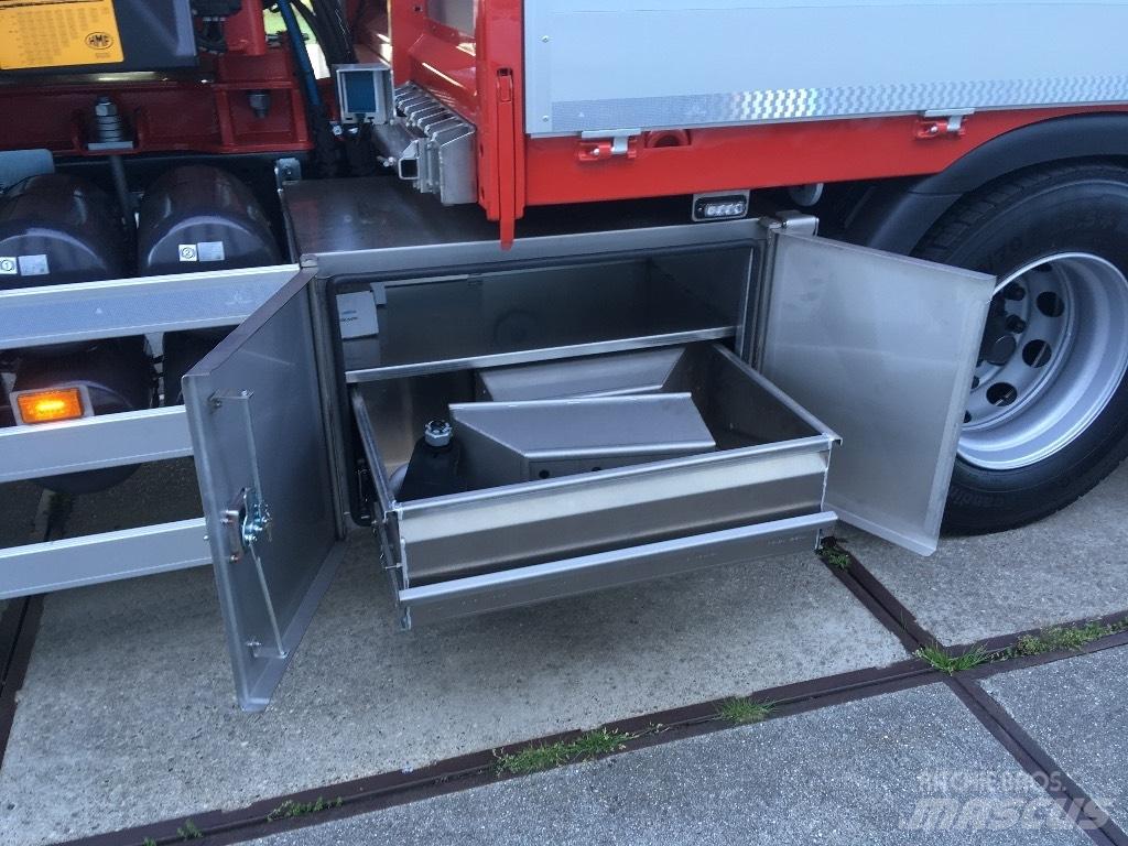 Scania R 560 Kamioni sa kranom