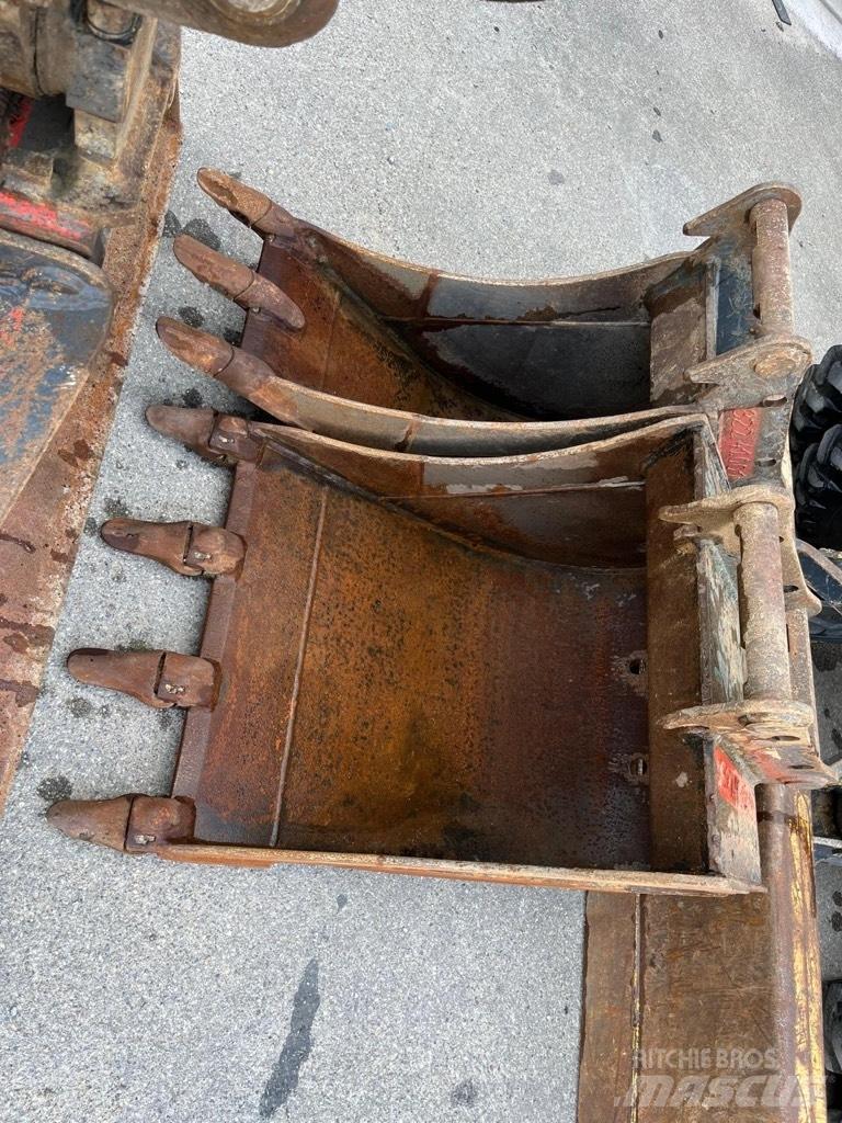 Komatsu PW 98 MR-8 Midi bageri 7t – 12t