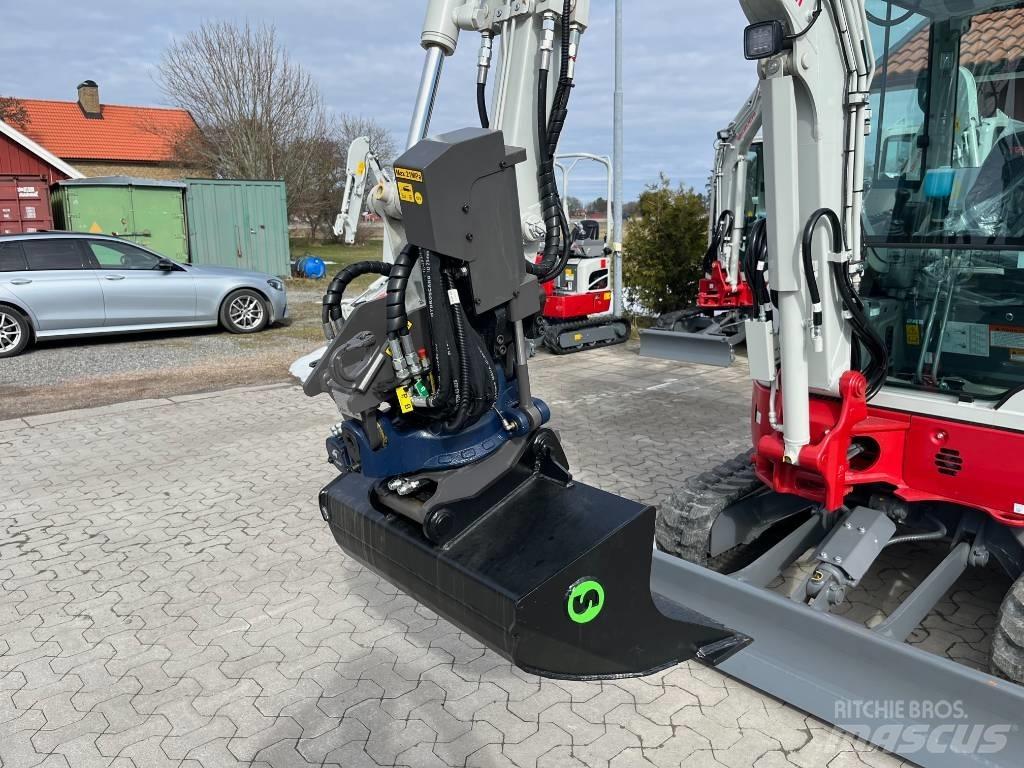 Takeuchi TB325R Mini bageri < 7t