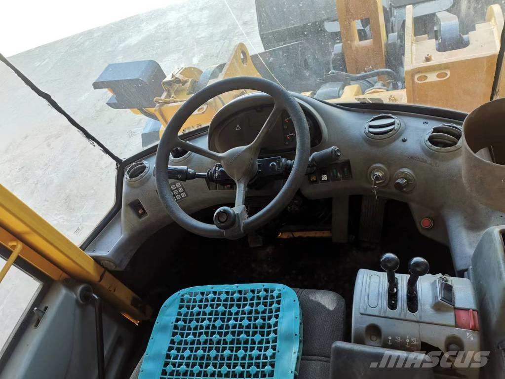 Volvo L 120 E Utovarivači na točkove