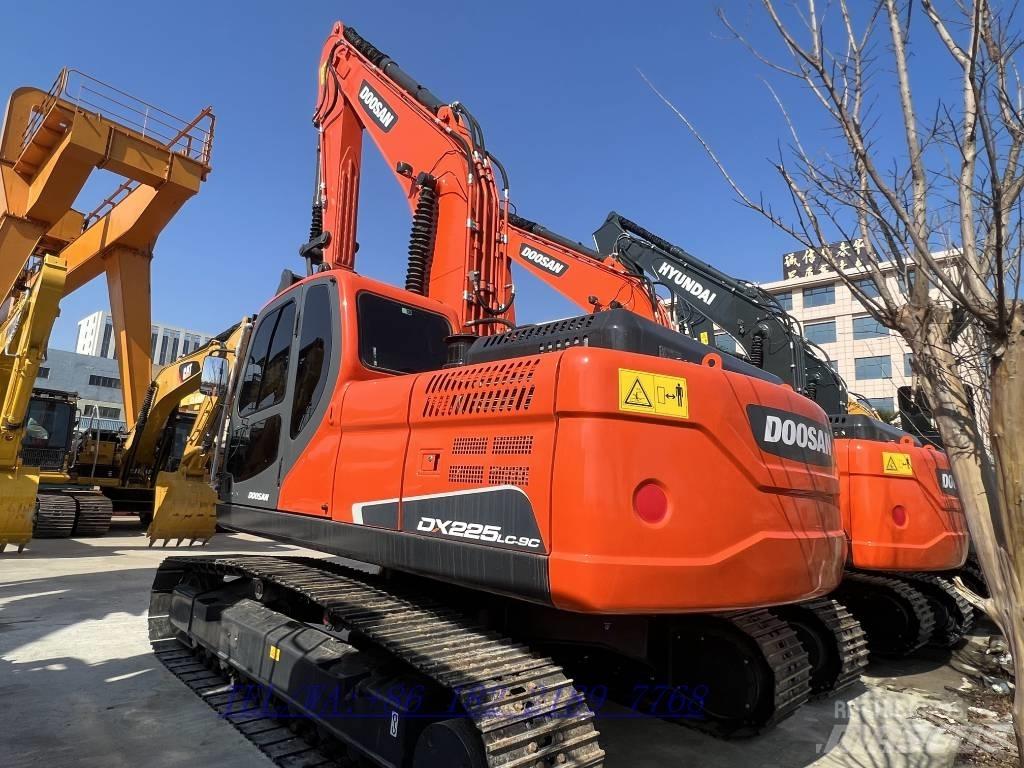 Doosan DX225 Bageri guseničari