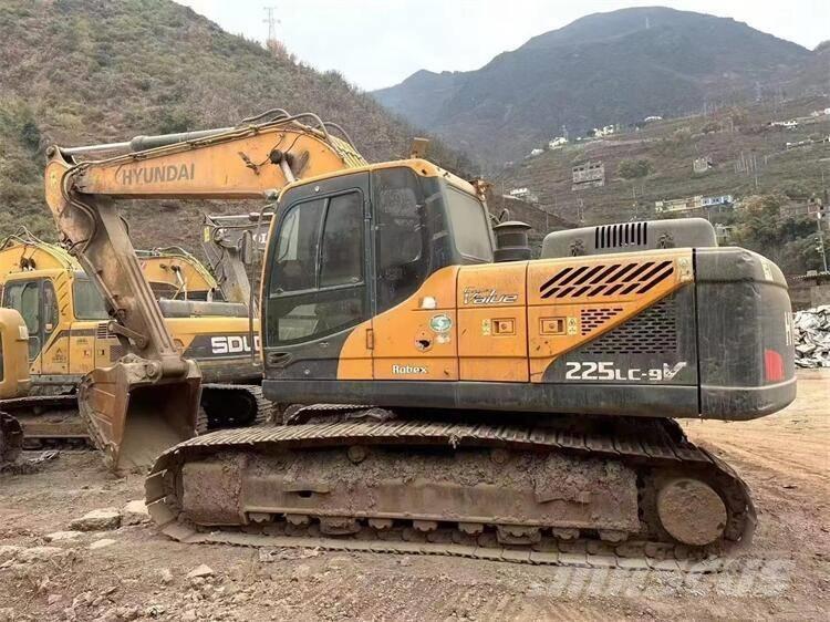 Hyundai R215VS Bageri točkaši