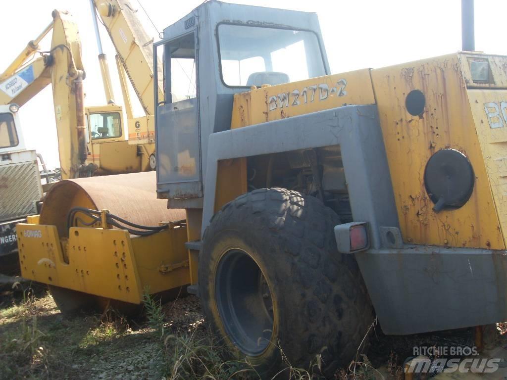 Bomag 217 D Valjci sa jednim bubnjem